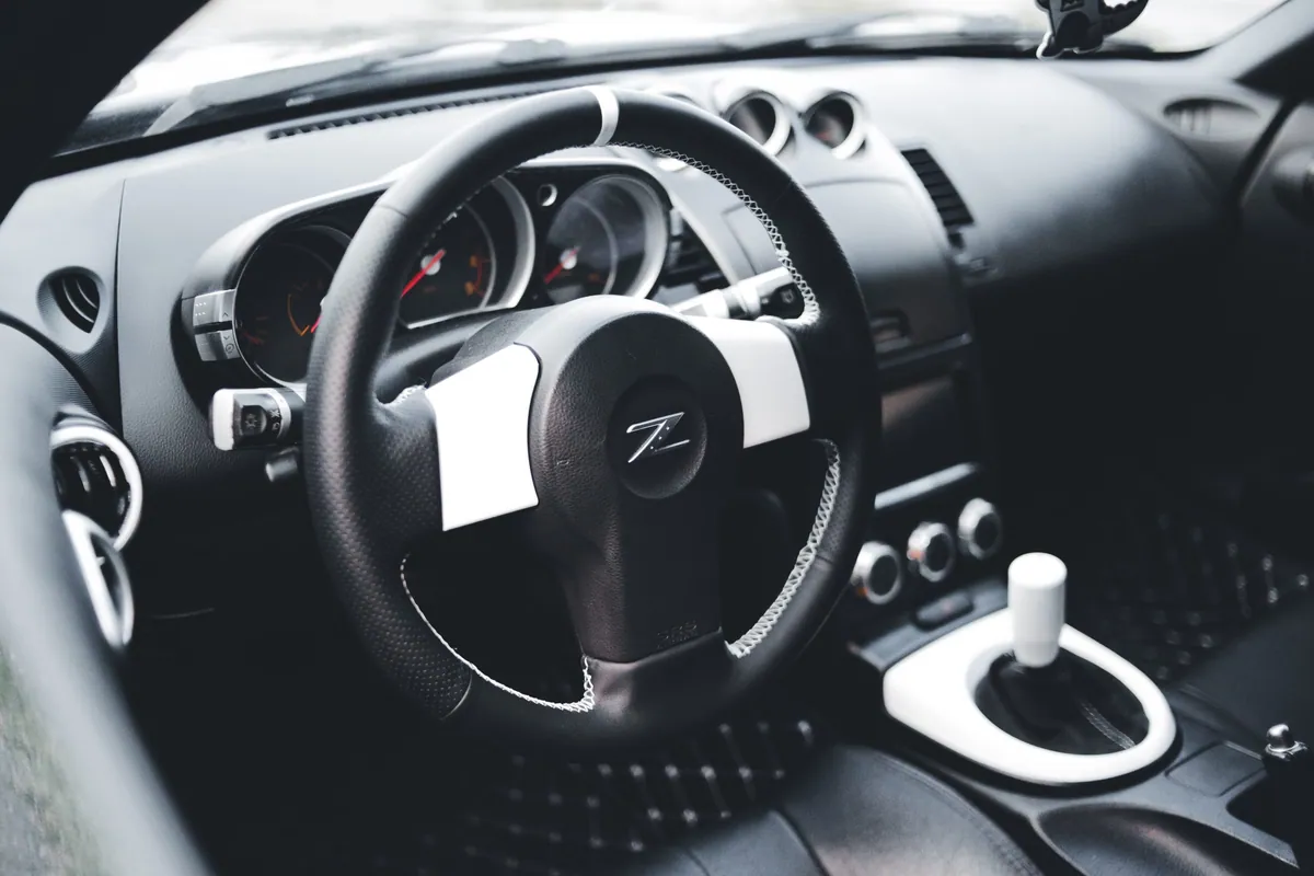 2022 Nissan interior