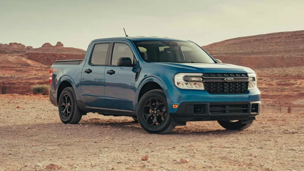 2023 ford maverick lariat