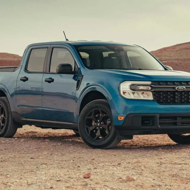 2023 ford maverick lariat