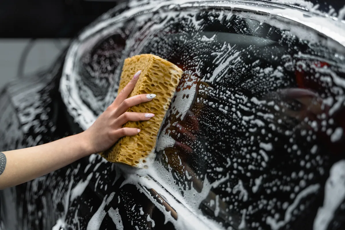 How To Clean A Car Windscreen Outside